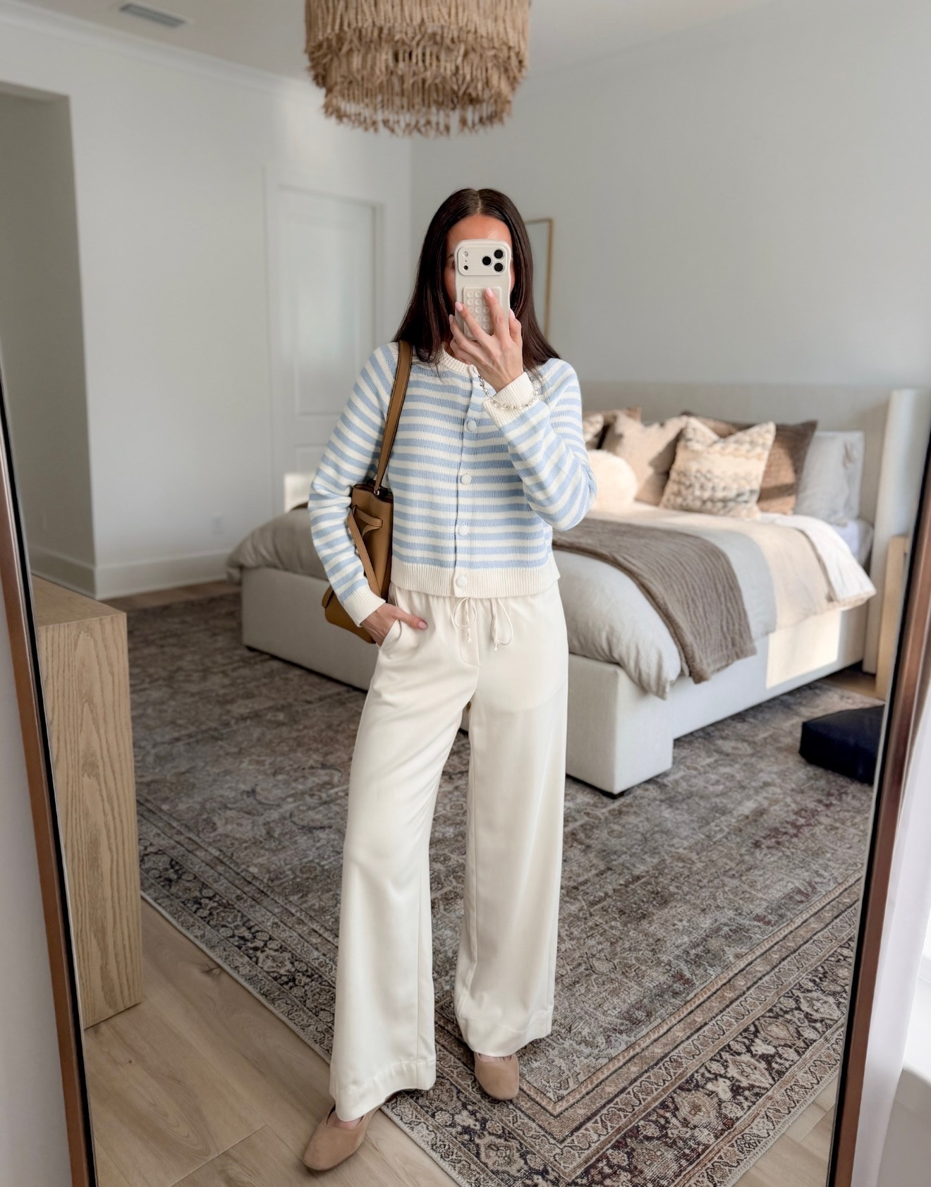 This is so elevated and effortless look. Perfect for cute casual style. Loving this blue and white top for everyday activities cute elevated look Annabrstyle 

#LTKmomlife #LTKootd #LTKdayinmylife
