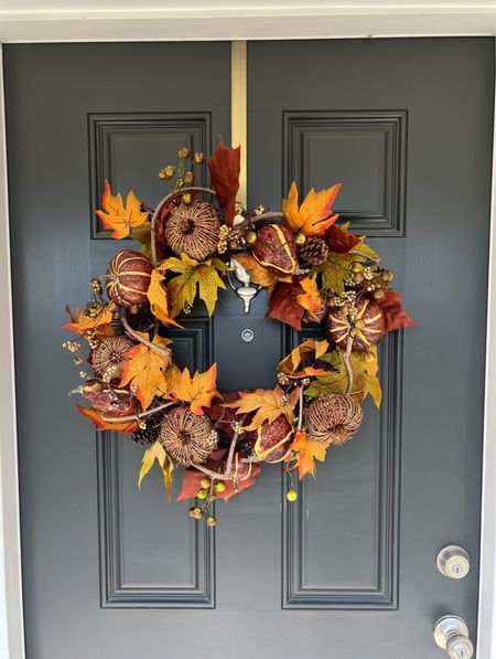 Front door fall wreath 🍂
This is from several years ago but linking a few similar opts!! 