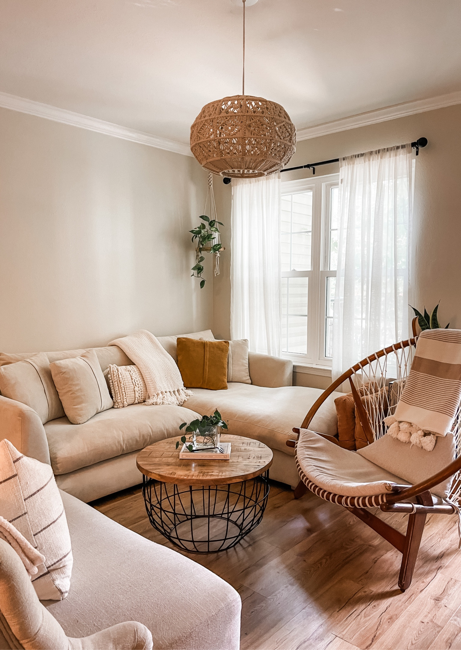 My boho inspired living room 


#boho #livingroom #homedecor #interior #bohodesign

#LTKFind #LTKunder50 #LTKhome