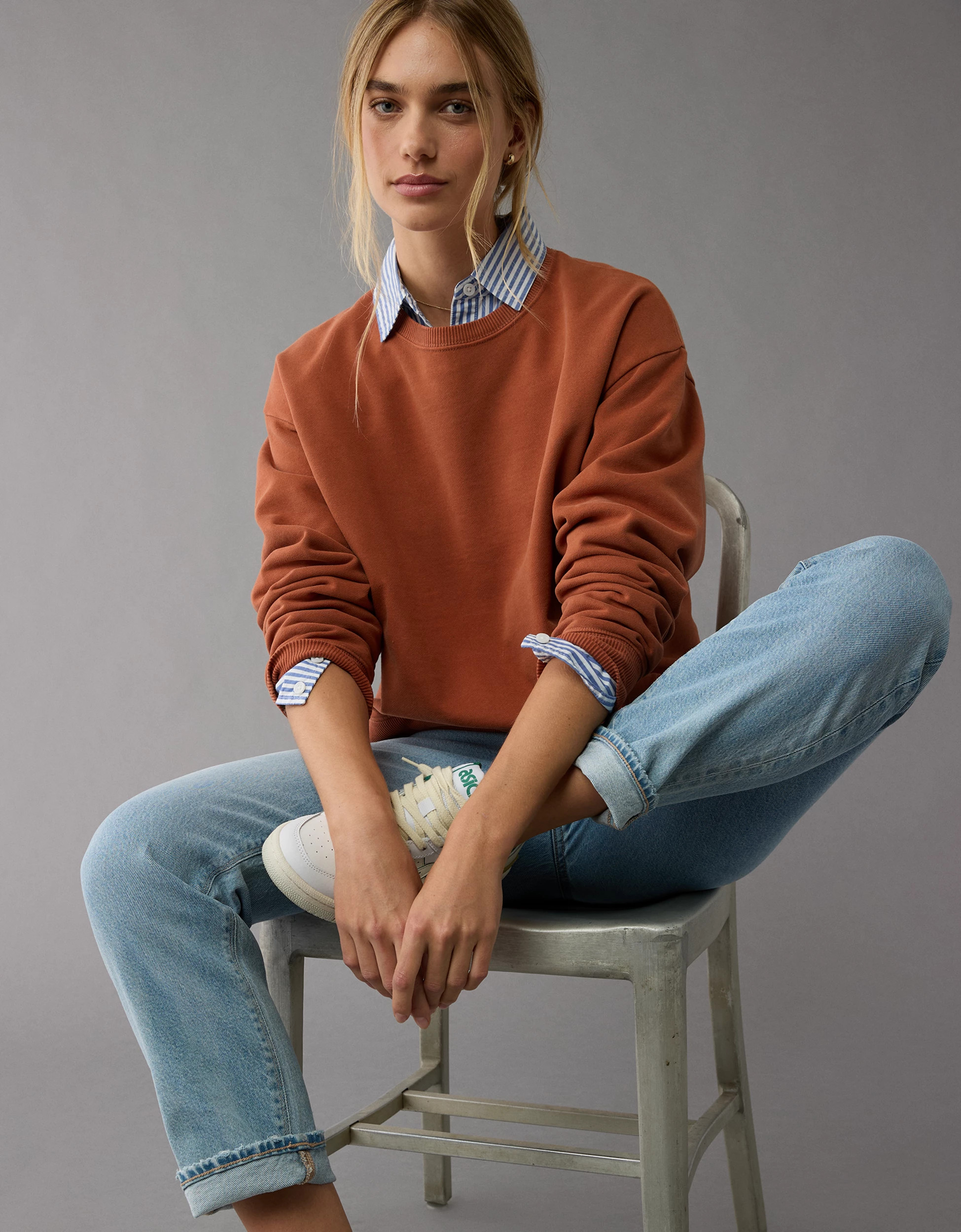AE Cropped Crew Neck Pullover Sweatshirt | American Eagle Outfitters (US & CA)