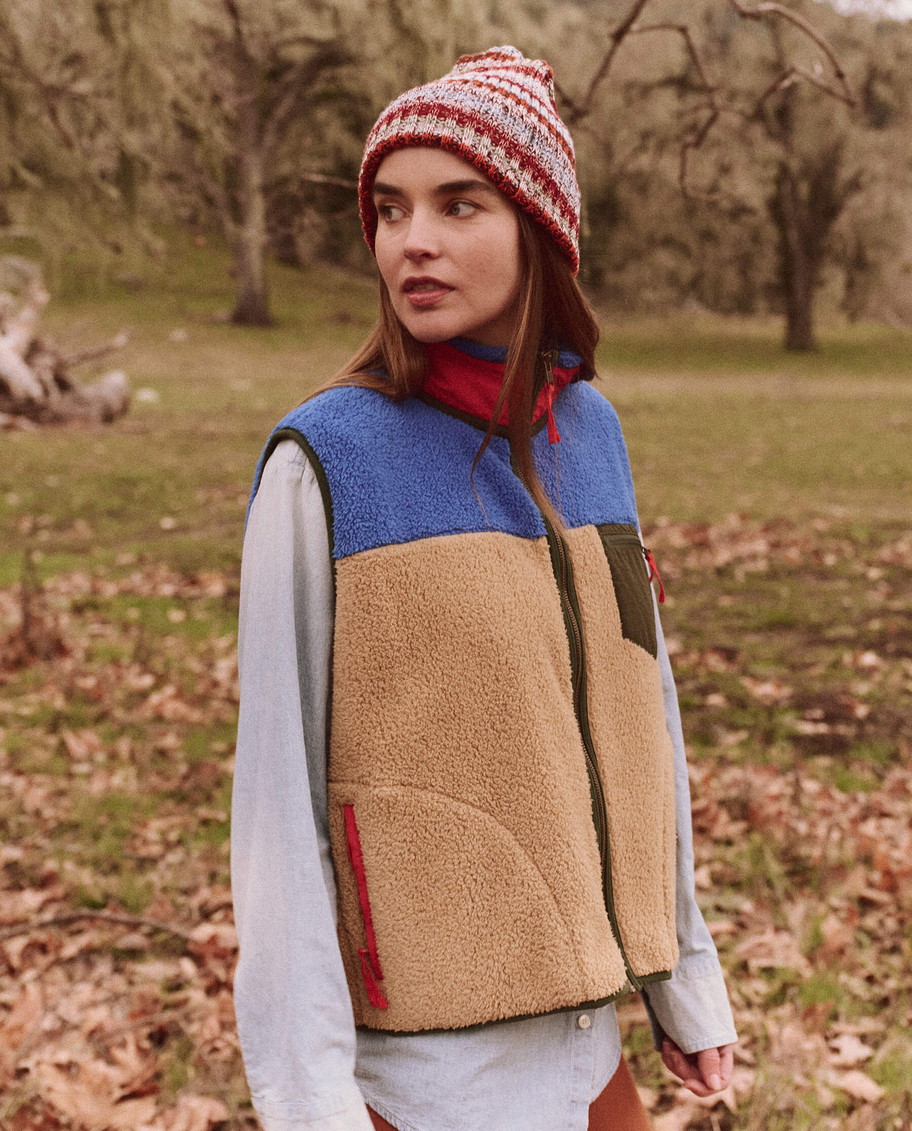 The Plush Colorblock Terrain Vest. -- Ocean Blue and Fawn | THE GREAT.