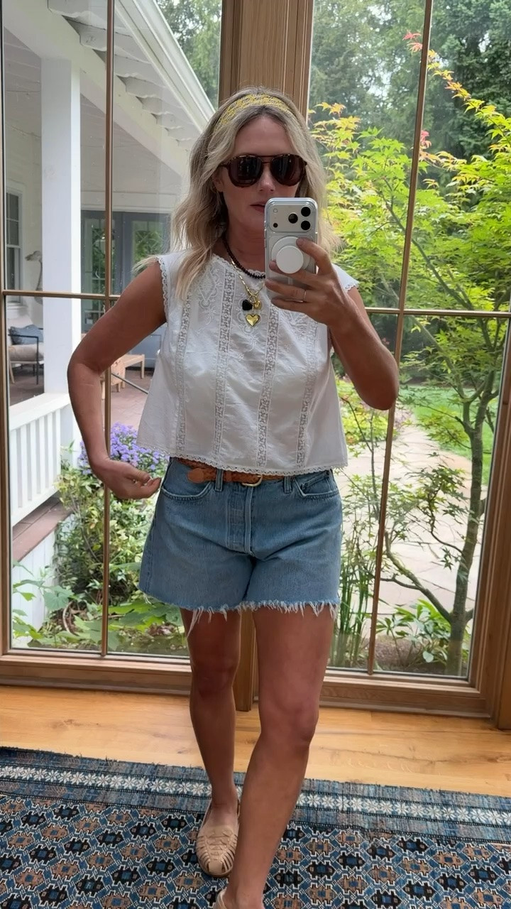 If you’re looking for a cute dainty summer tank… I love this one☺️
