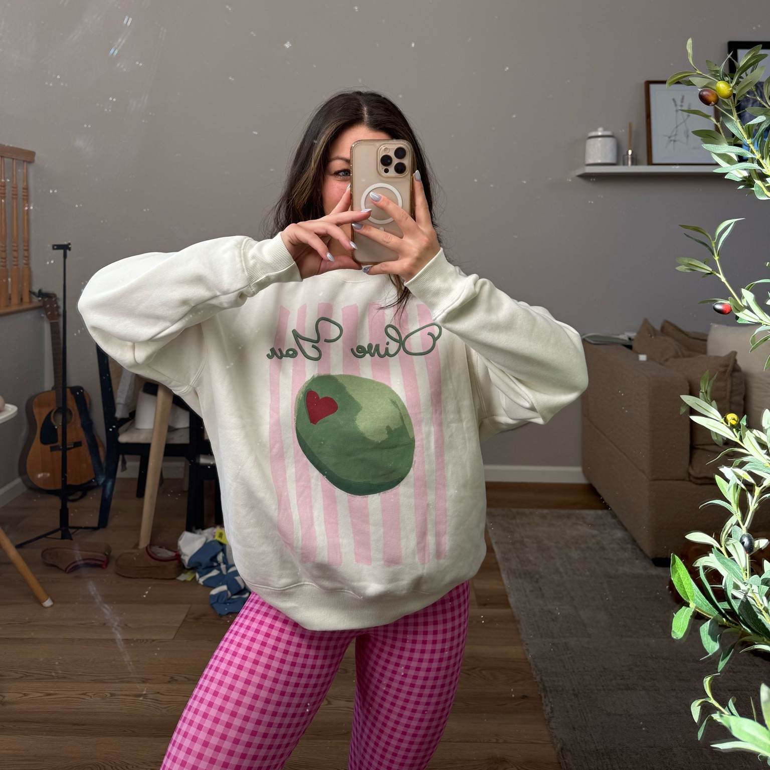 the cutest vday crewneck! Sized up to a medium 


Target finds 
target style 
Everyday style 
Comfy outfits 
Mom style 



#LTKmomlife #LTKFindsUnder50 #LTKootd