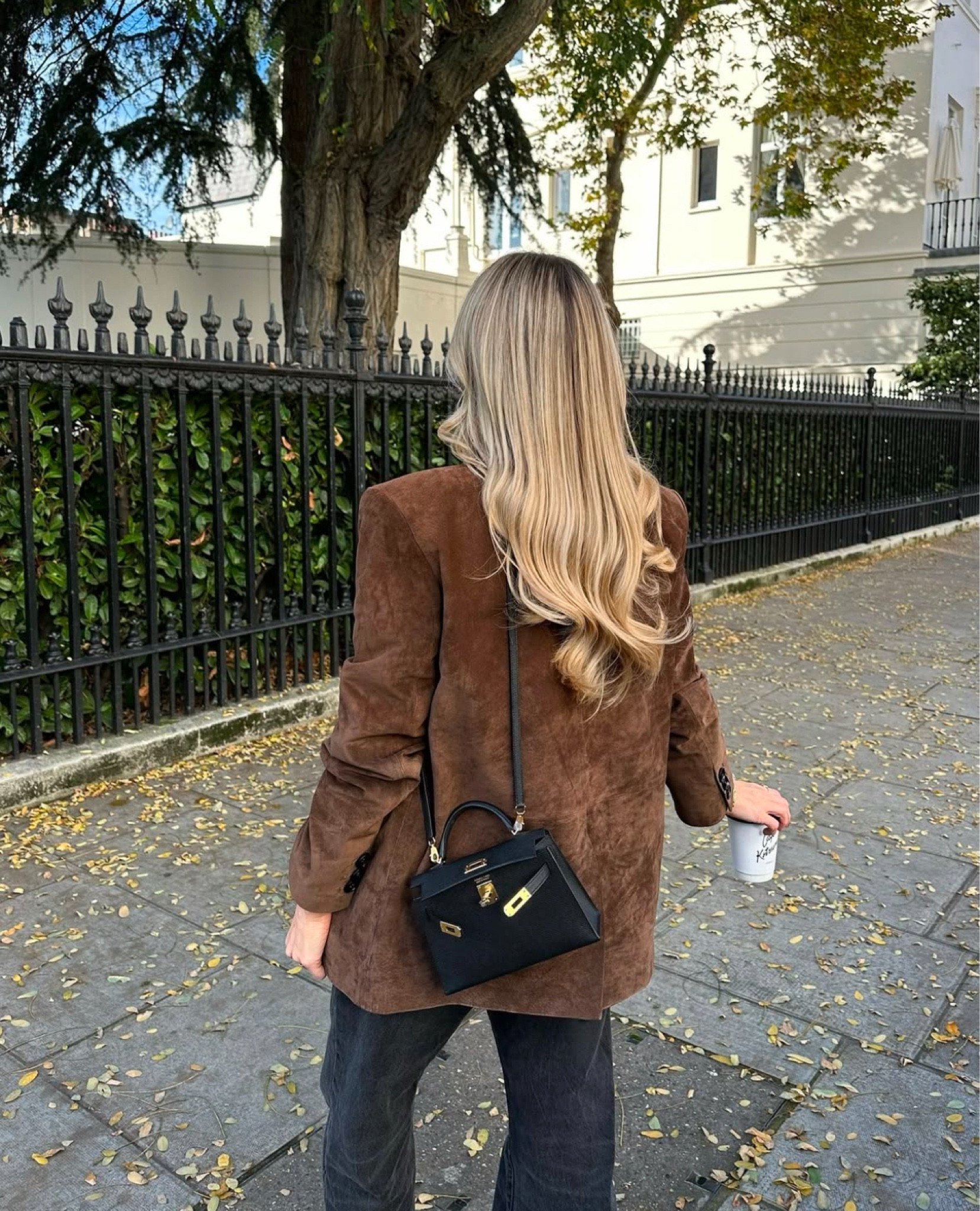 My favourite blazer this season 🤎 De Savary suede blazer, wrapping up cosy this winter with a cashmere jumper and a touch of festive jewellery sparkle 

#LTKwinter #LTKautumn #LTKstyletip
