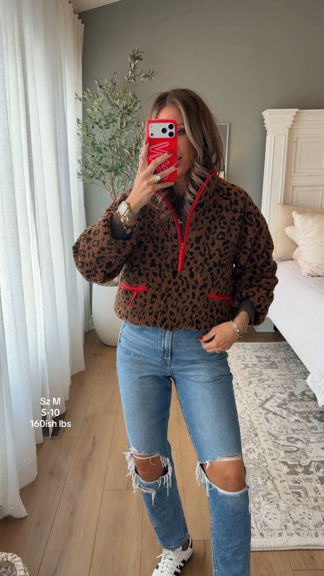 Size medium pullover 


#LTKmomlife #LTKFindsUnder100 #LTKootd