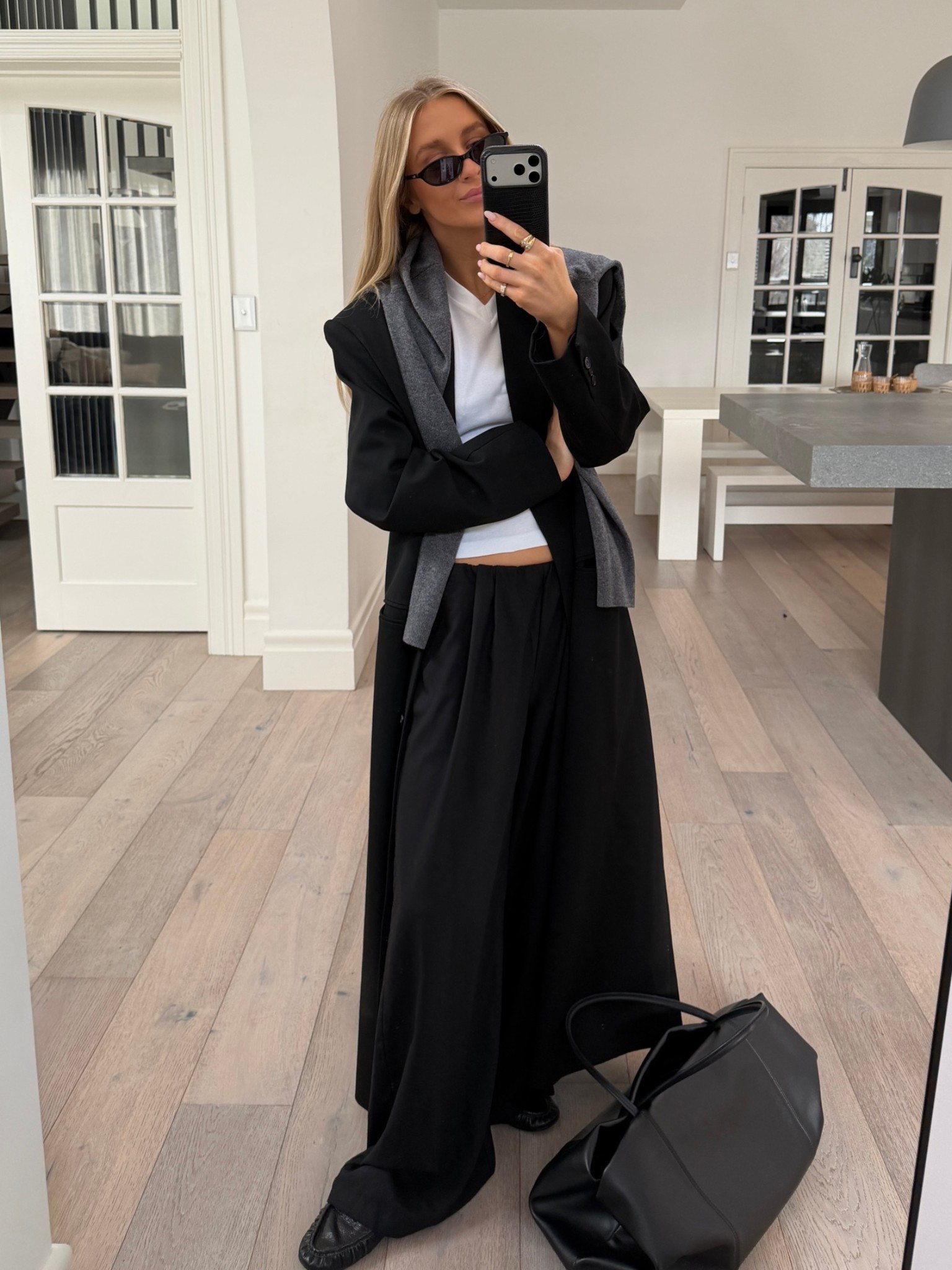 Blazer Coat is Naked Vice however Dissh super similar!!

#LTKaustralia #LTKwinter #LTKtravel