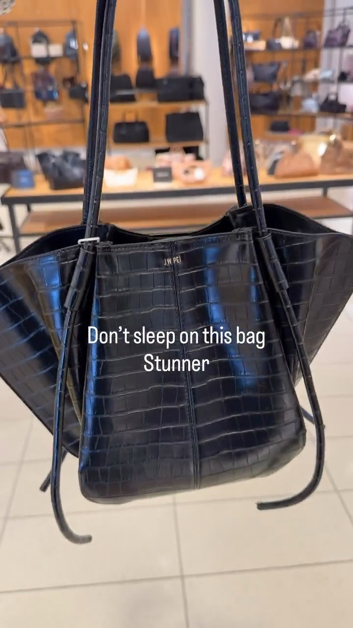 This gorgeous bag is on sale, 40% off.

#LTKSaleAlert #LTKOver40