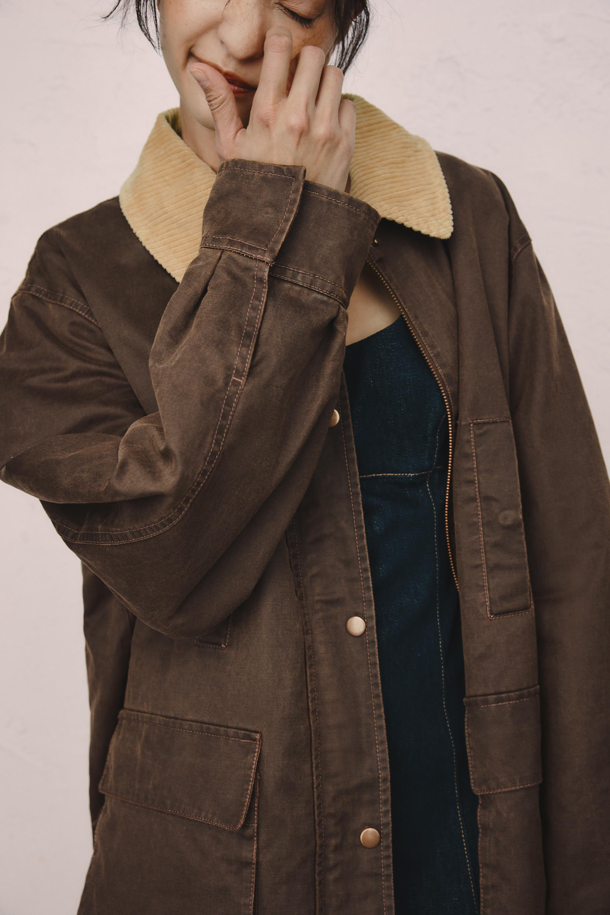 CONTRAST COLLAR JACKET | Zara UK