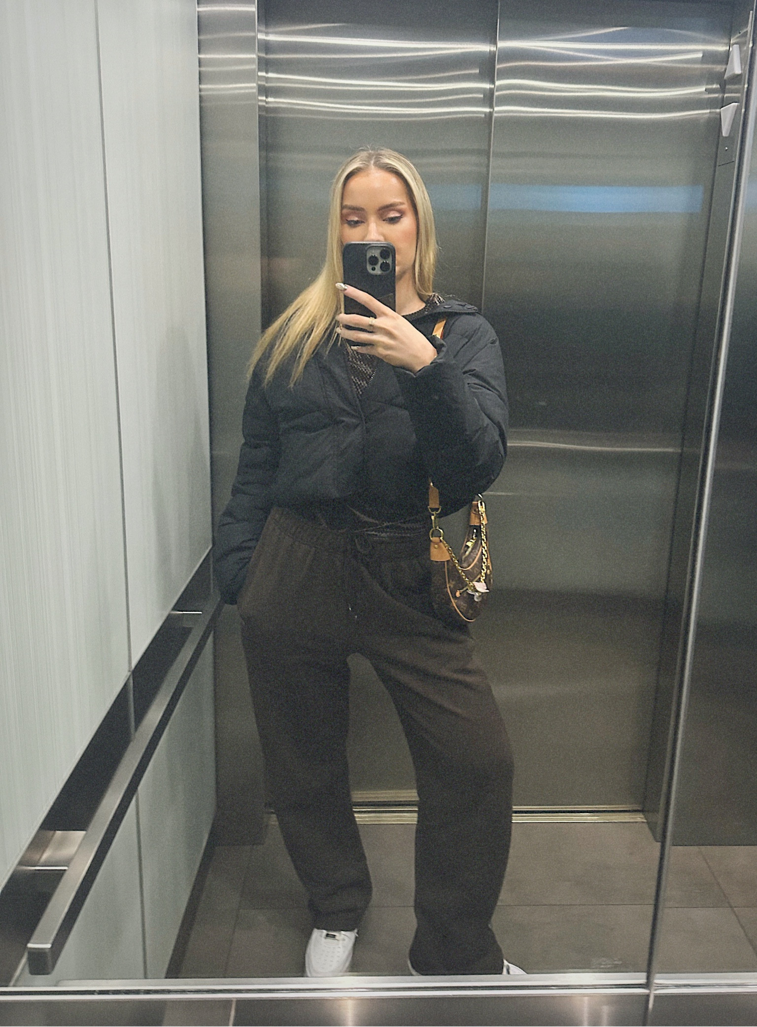 Casual ❄️


#LTKHoliday #LTKSeasonal #LTKGiftGuide