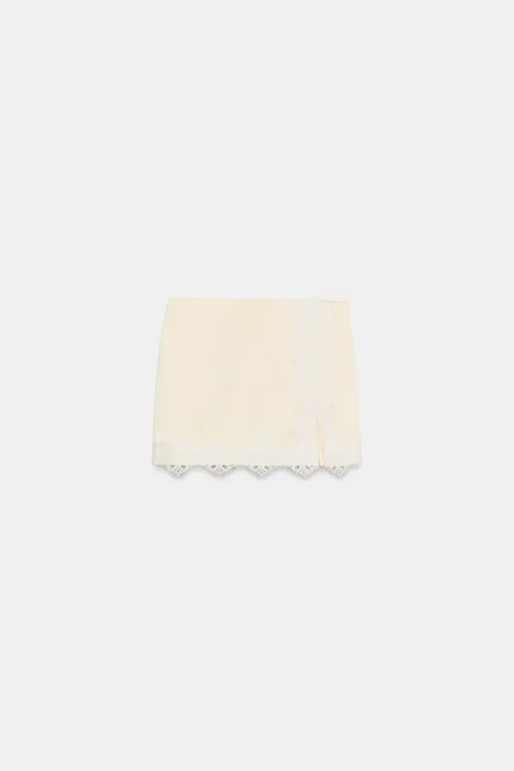 CONTRAST LACE SKORT | Zara US