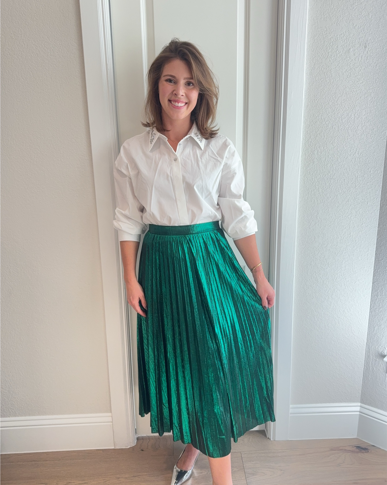 The best holiday outfits all at 50% off! 
I’ll be honest, I’m not typically a boutique girl, but Avara has THE BEST quality boutique clothes. I’ve never been disappointed. 

#LTKHoliday #LTKSeasonal #LTKSaleAlert