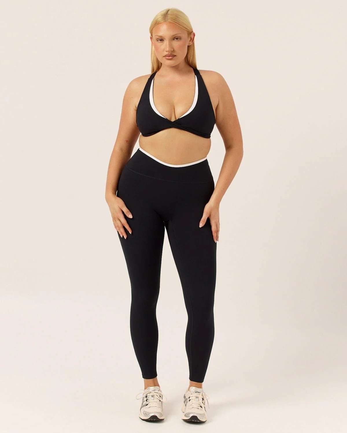 Serenity Dip Leggings | Two Tone | Crop Shop Boutique US