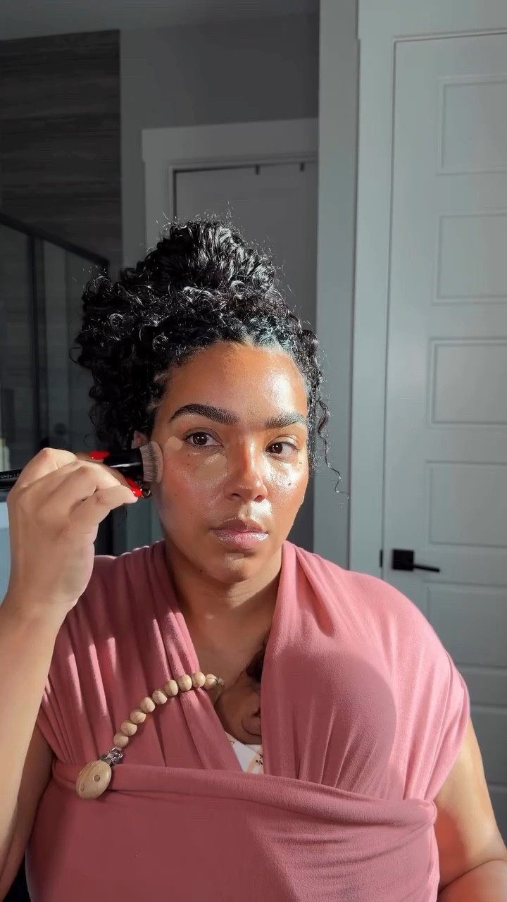 Sis, GET ON YOUR SUPPLEMENTS!! Now I am not a medical professional so keep that in mind here but omg! I have had so many conversations about #postpartum lately and the biggest topic we cover (after the birth story lol) is supplements! We don’t talk about it enough!! I take quite a few things to help my body recover from pregnancy / birth and help me maintain a balanced mood and make it through the day with some energy! 

Did you take anything after giving birth?? 

#postpartumjourney #newmom #mommytips