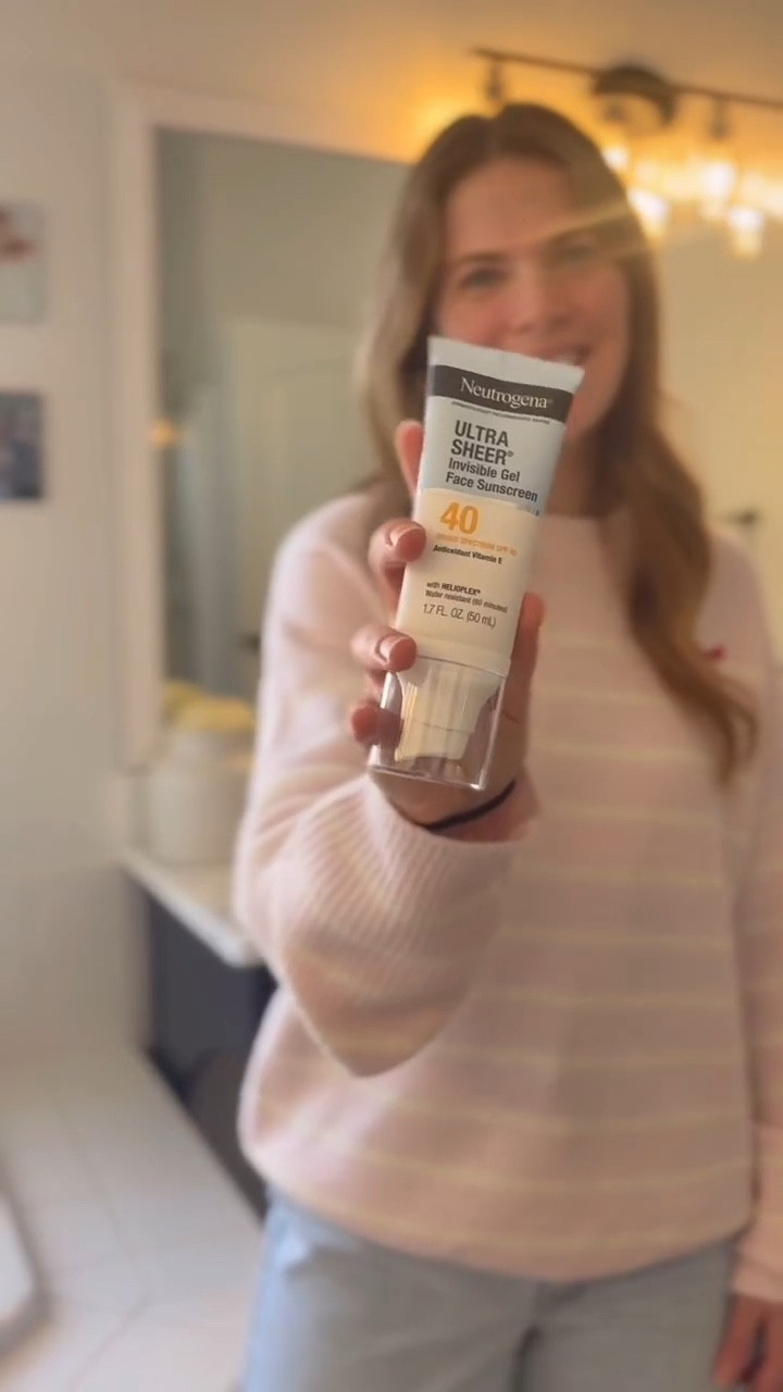#ad @neutrogena has a brand new invisible sunscreen- perfect to throw on as a primer under makeup 🤭🧴☀️

As I get older, I value a good sunscreen for daily use and this one is seriously so good! I love that I can grab it on my @target runs & the invisible finish is 10/10 ☺️

Comment SHOP if you want me to send the details to you or find it at your local Target! They also have a deal coming up for $3 off a product 3/8-4/11 🛍️

#UltraSheerSunscreen #target #neutrogena #skincare