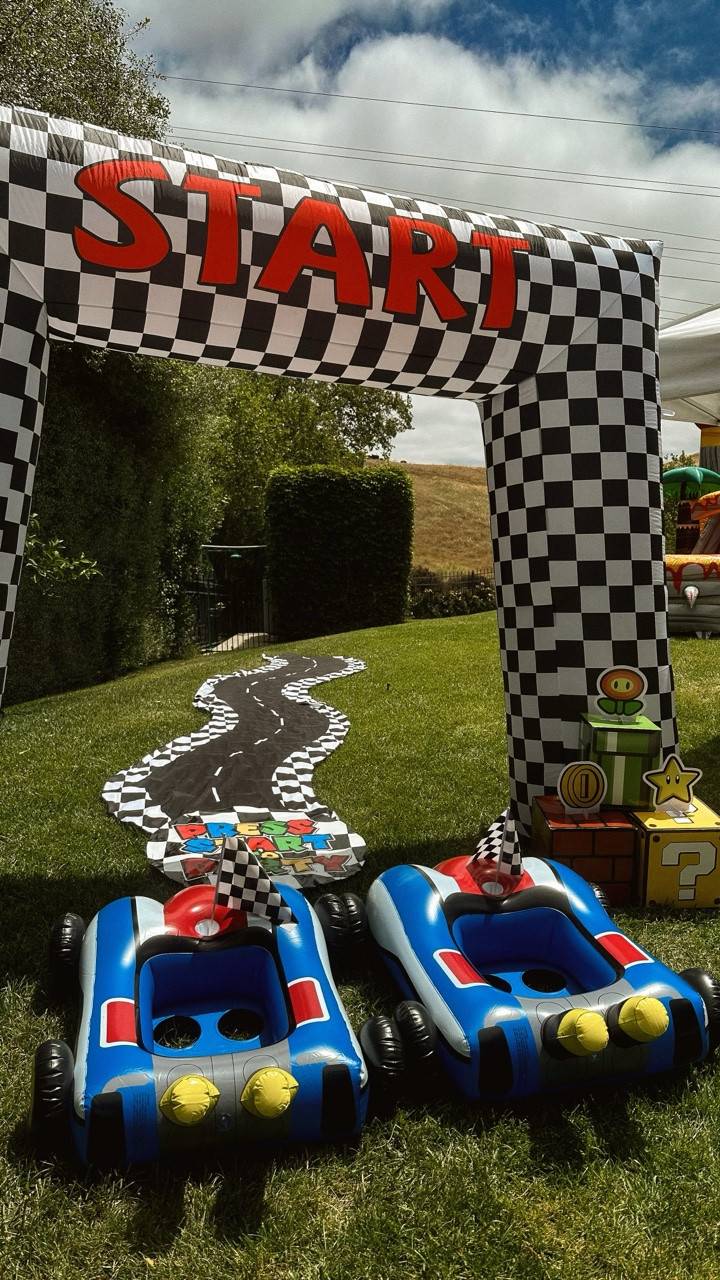 Thought I dodged the whole open bar for 70 guests thing but here we are🤪 Jagger was inviting everyone including the check out clerk at the grocery store as soon as we picked a date💀 Best day celebrating in Super Jagger World even if I need 7-10 business days to recover🍄🏰🎈⭐️☁️🆙

#supermariobrothers #birthdaypartydecor #6thbirthday #partygoals #momlifebelike