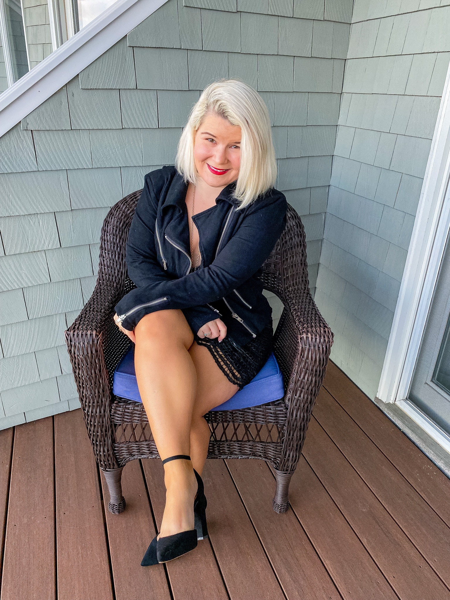 Sale alert!

Lulu’s is having an early Black Friday Sale! Is code EBF20 for 20 percent off.

This dress and jacket are perfect for New Years Eve

#LTKHoliday #LTKSeasonal #LTKsalealert