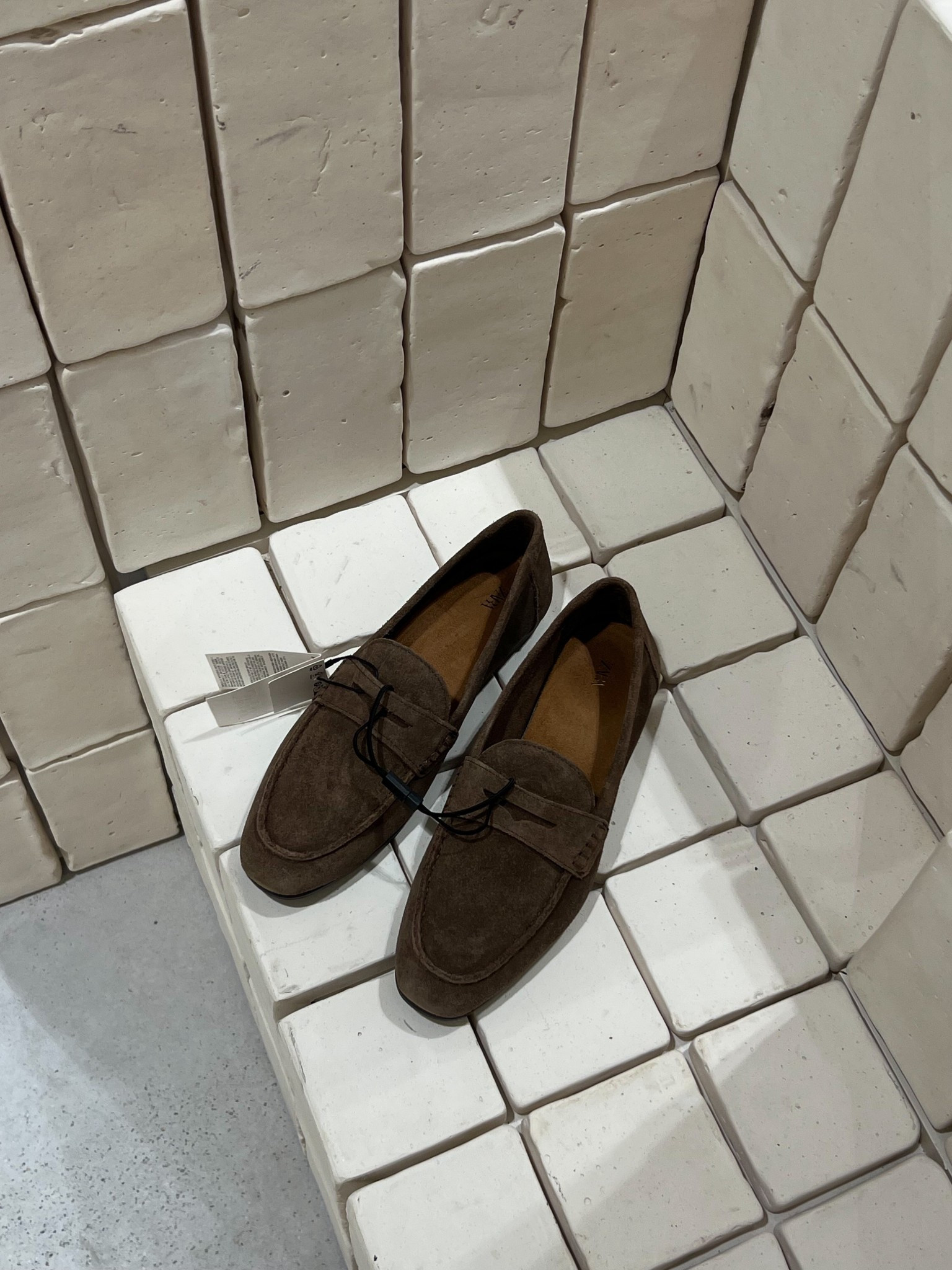 Super comfy!! I sized up .5 🤎

#LTKStyleTip #LTKShoeCrush #LTKSeasonal