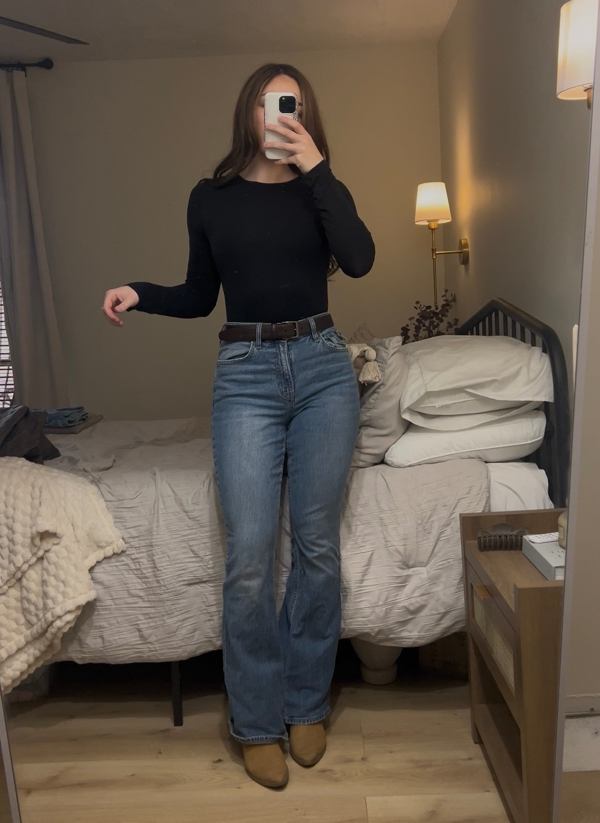 Abercrombie High Rise Bootcut Jean. (Medium Y2K pocket) 