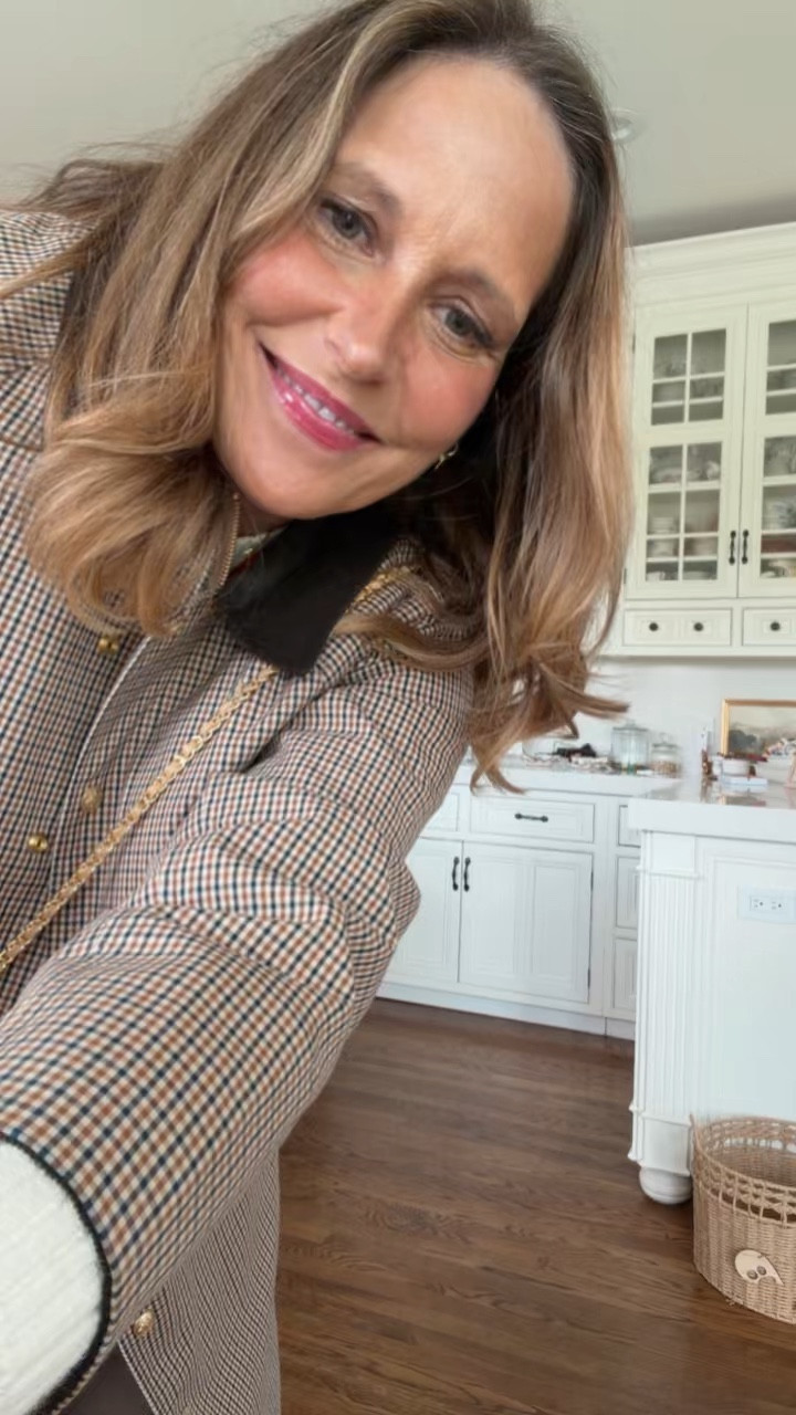 Girls Night Out - OOTD! Headed into town for a fun evening with my daughters and friends for shopping and sips! s

#LTKMidsize #LTKOver40 #LTKootd