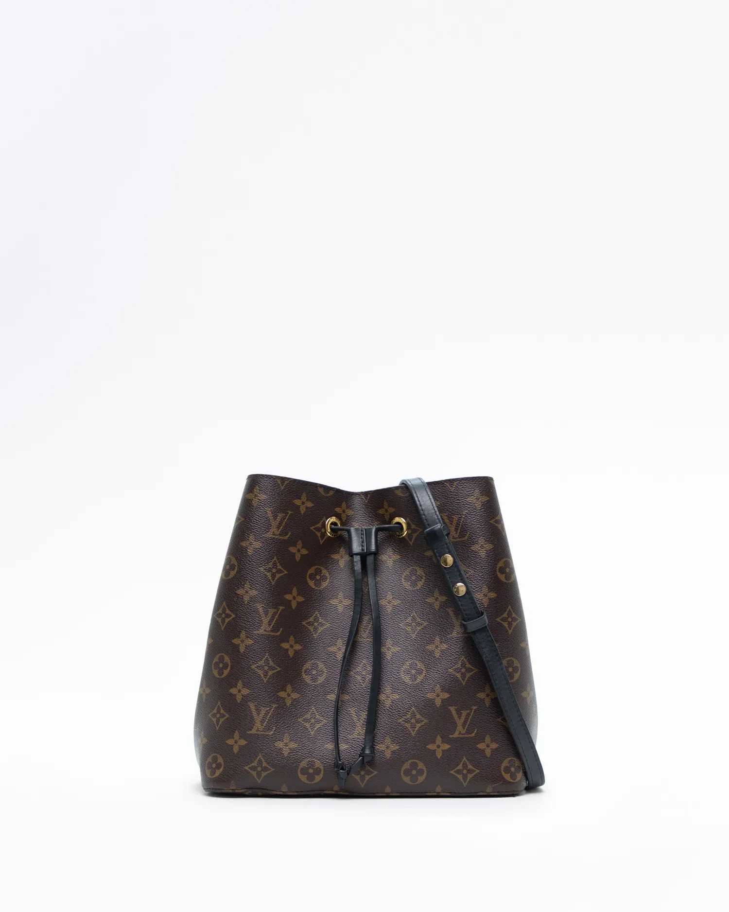 HomeHow It WorksClub PerksApply nowMerch Shop | Vivrelle