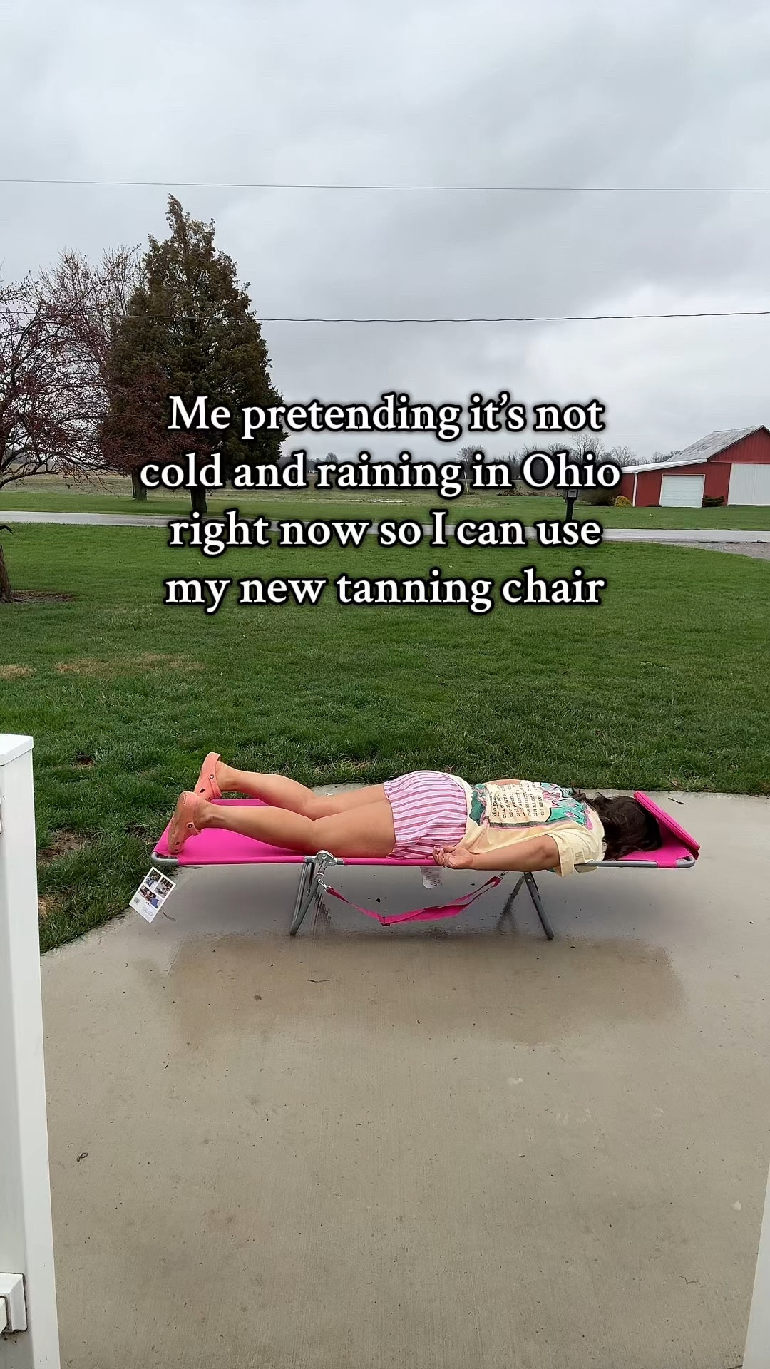 Tanning, tanning chair, ostrich tanning chair, beach chairr 

#LTKSeasonal #LTKFindsUnder100