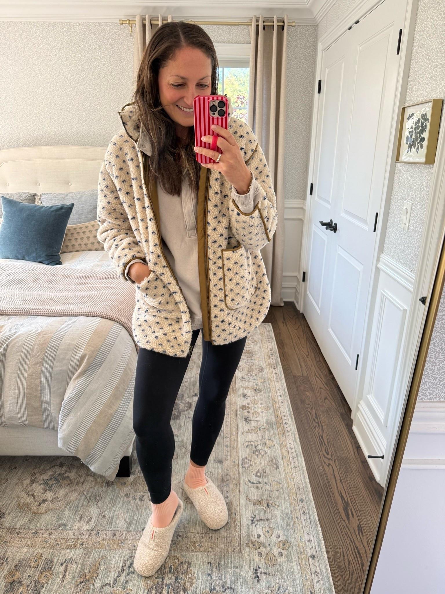 It’s officially cozy season! Running to a barre class so I have on my workout clothes but I’ve layered up with this cozy sherpa hooded coat that is SO COZY and cute!! Wearing a medium and it’s still in stock so if you’ve been eyeing it, grab it while you can!!!