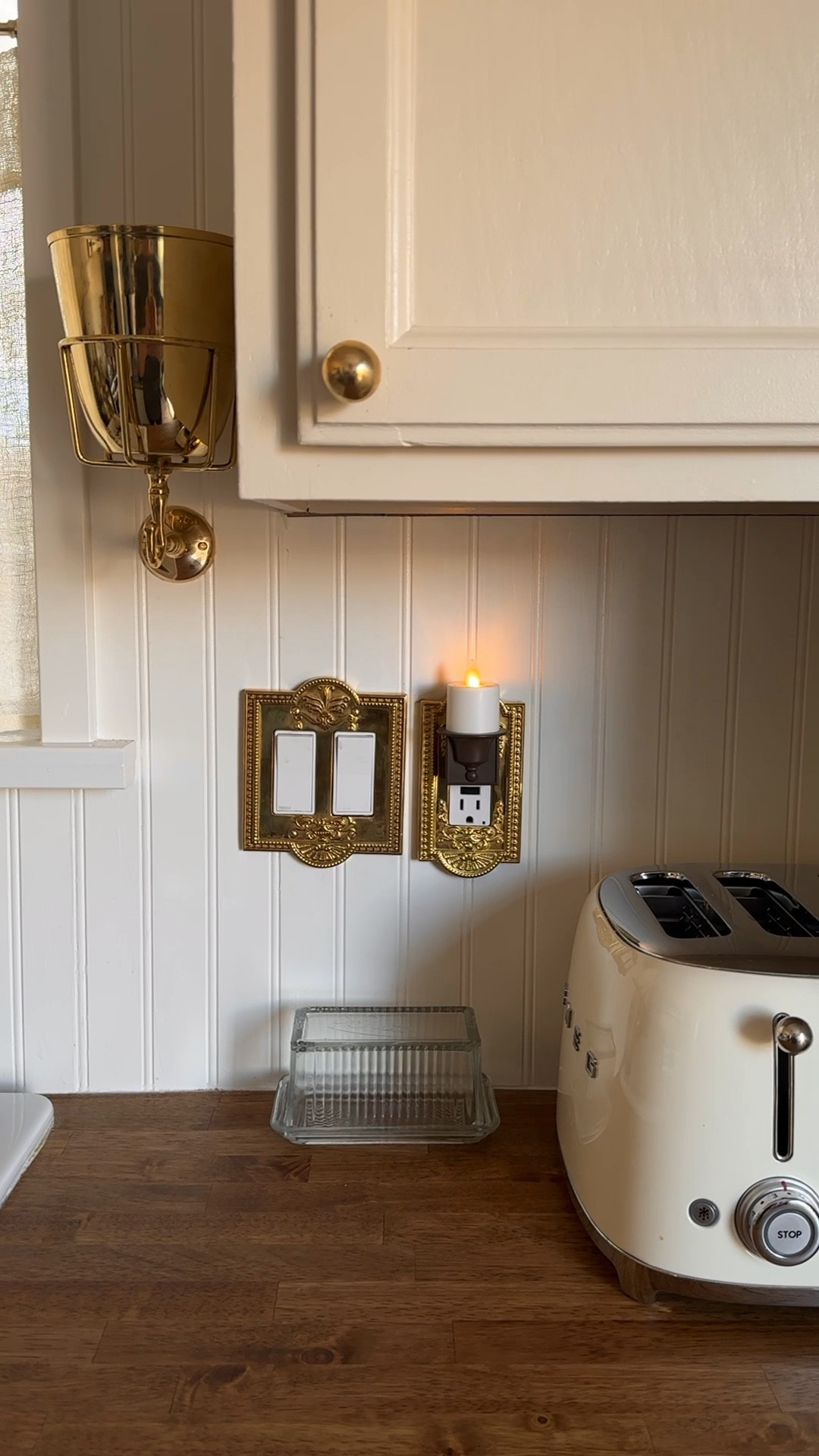 My cute little kitchen corner ❤️

#smegtoaster #smeg #toaster #retrotoaster #creamappliances #creamtoaster #luminara #flamelesscandle #flamelesscandles #brassdecor #brassswitchplates #brassoutletcover #brassoutletcovers #cottagecorekitchen #kitchen #kitchendecor #homedecor #falldecor #interiordesign

#LTKVideo #LTKFindsUnder50 #LTKHome