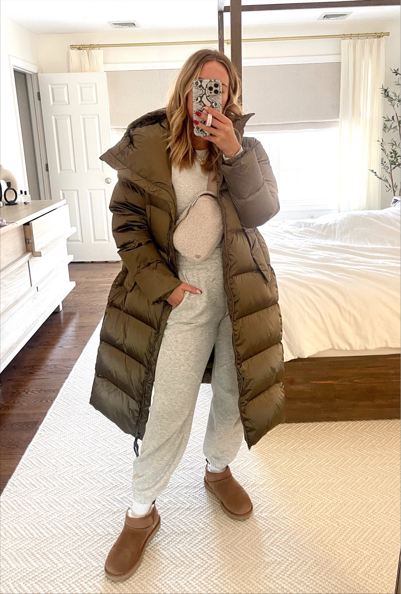 Abercrombie sweat set on sale, Varley coat, linking lululemon fleece belt bag dupe 

#LTKitbag #LTKstyletip #LTKSeasonal