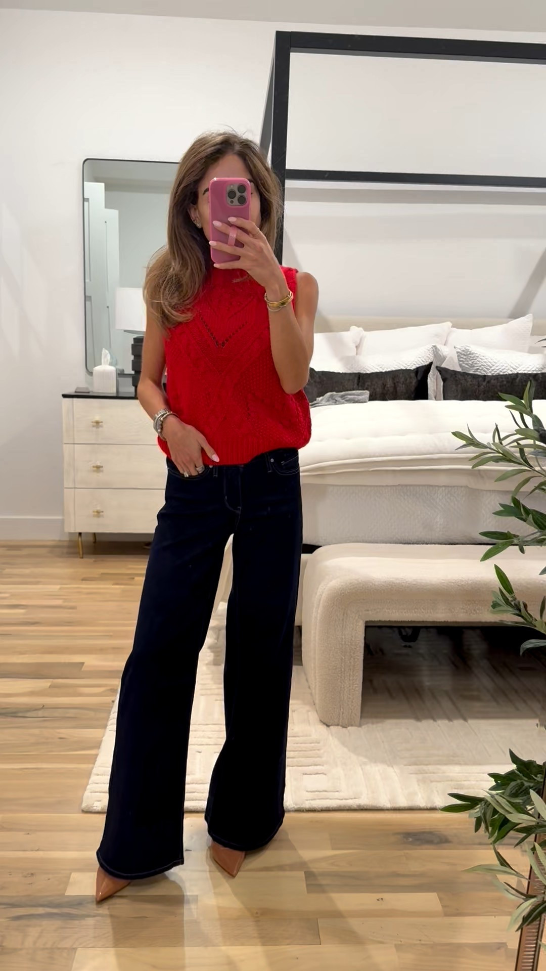 Stretchy Levi’s jeans on major sale! 30% off wearing 24 

#LTKFindsUnder100 #LTKSaleAlert #LTKFindsUnder50