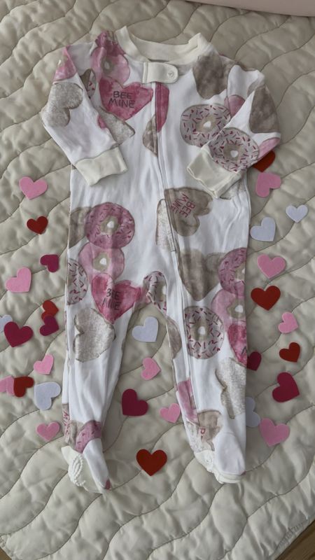 The cutest donut pajamas from Burt’s Bees for Valentine’s Day! Matching sibling pjs for Valentine’s Day 

#LTKbaby #LTKkids #LTKfindsunder50