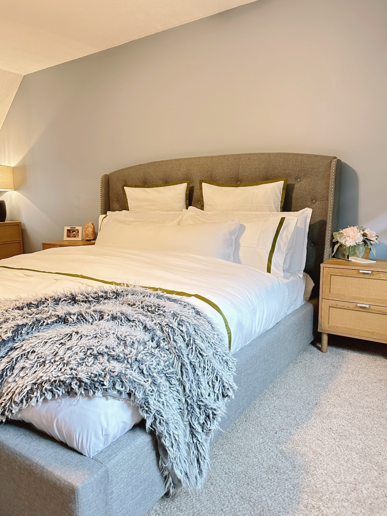 The fall design event from @serenaandlily is the perfect time to switch it up in the bedroom. Since our master suite is the last room we plan to renovate in our Meadville home, little touches like bedding and decor can help freshen it up until reno. Loving our new Border Frame Sateen Sheet Set in Grove (green). Now I want the green quilt to match! The 40% off sale everything is happening now until 10/17! 

#LTKhome #LTKsalealert