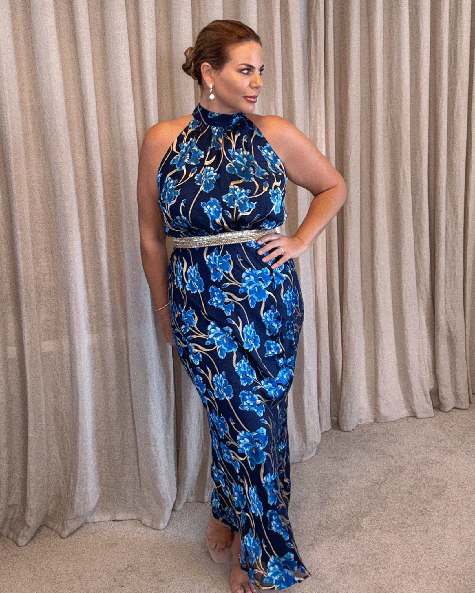 Stunning evening gown wearing size 16

#LTKaustralia
