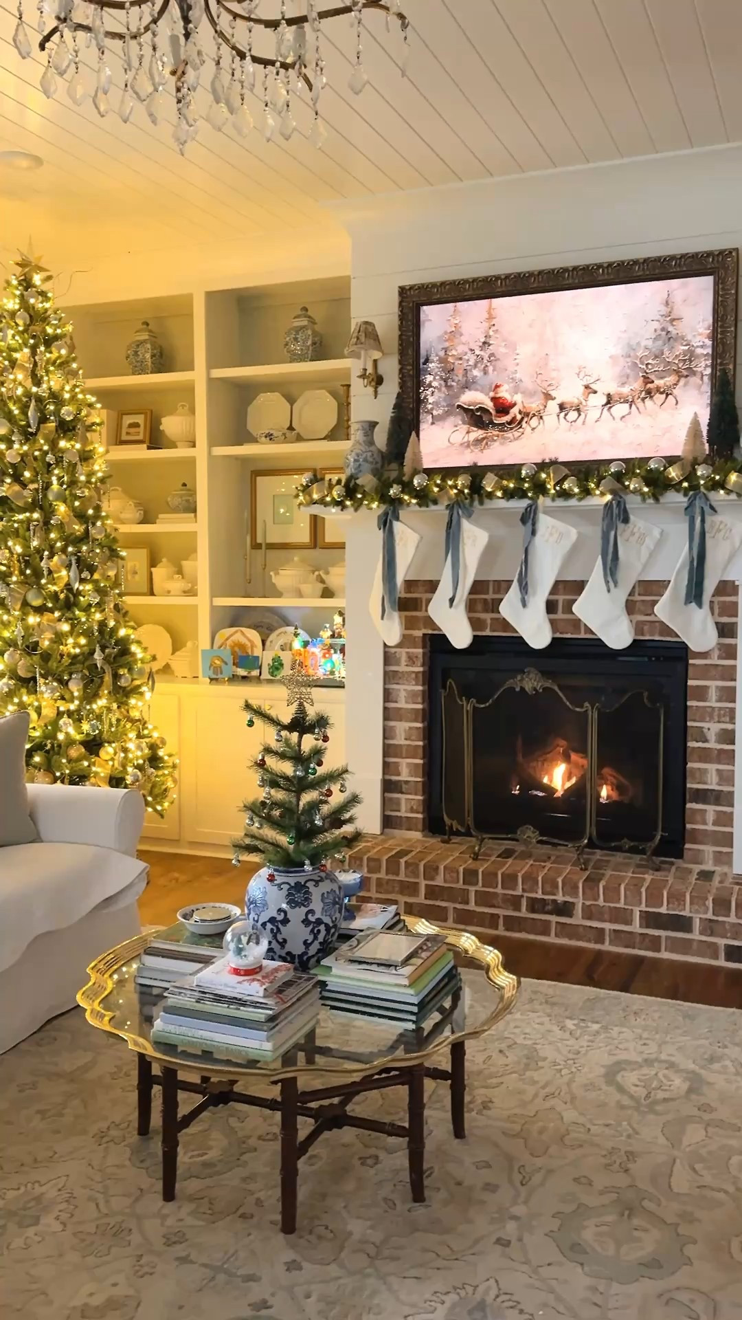 Cozy Christmas touches in our family room ✨🎄🎅 

#LTKHome #LTKHoliday #LTKSeasonal