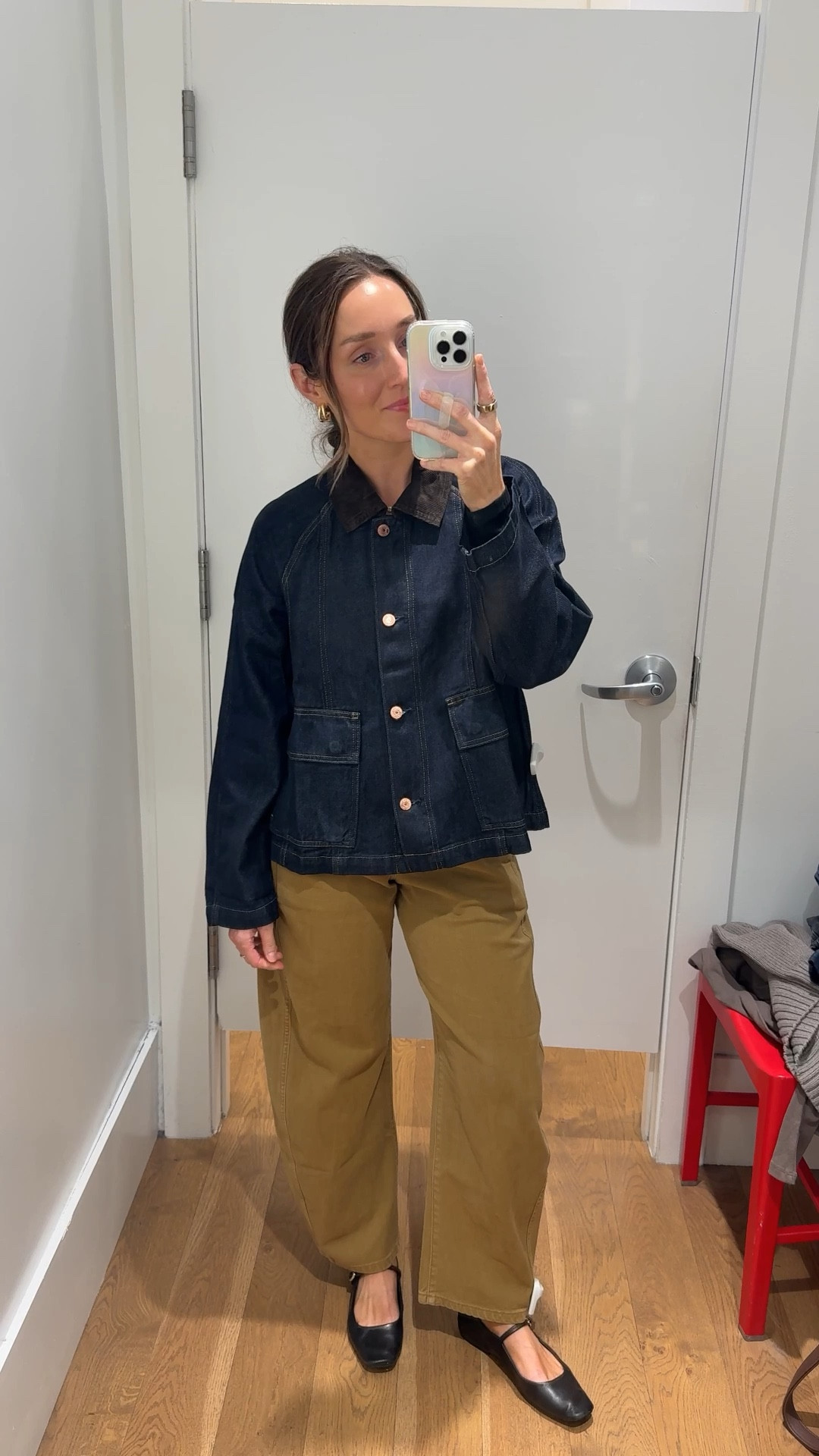 This ultrasoft denim swing chore jacket is weirdly much better in person than it looks online. Wearing a size small and a size 0 in the twill barrel pants.
