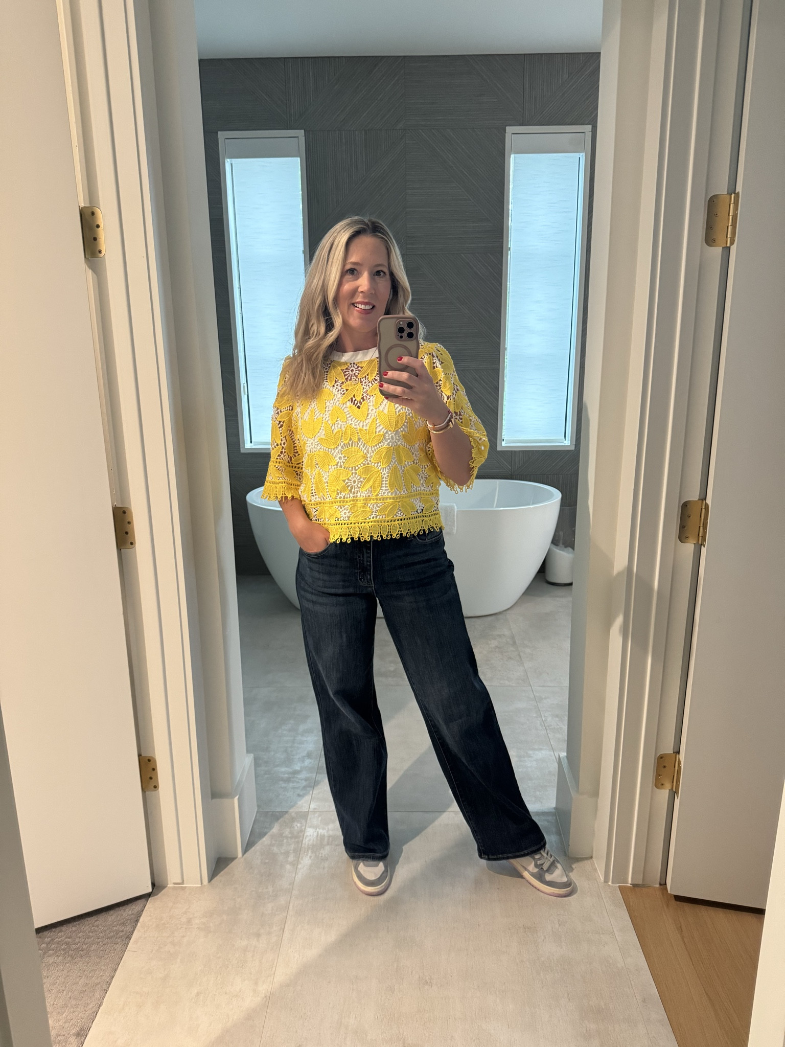 I couldn’t find this exact top, but linked a few similar :-)