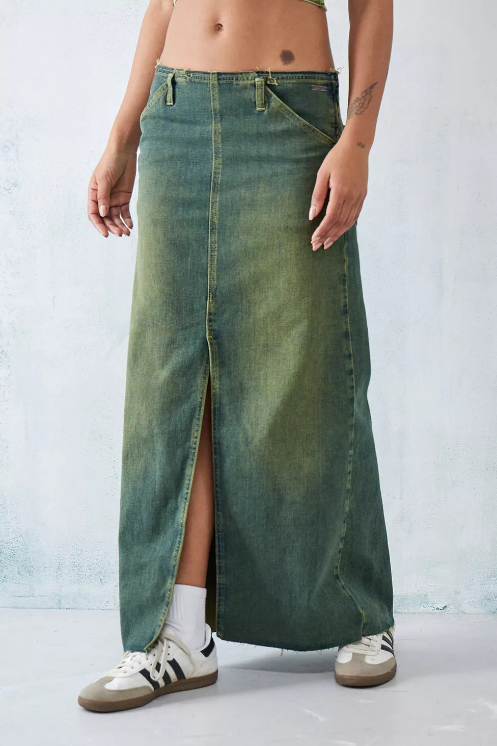 BDG Tinte verde Carly Maxi Stretch Falda Split | Urban Outfitters (US and RoW)
