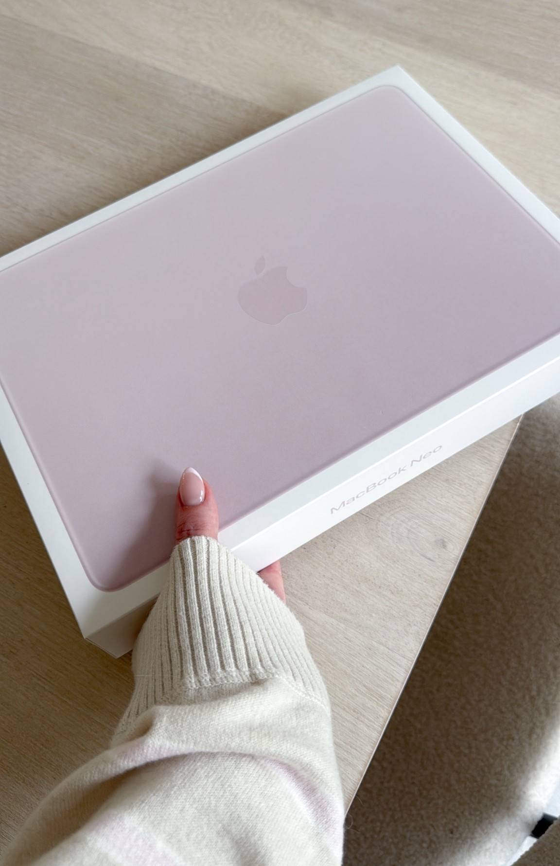 Apple just dropped a new MacBook in blush pink!! 


#LTKdayinmylife #LTKTravel #LTKmorningroutine