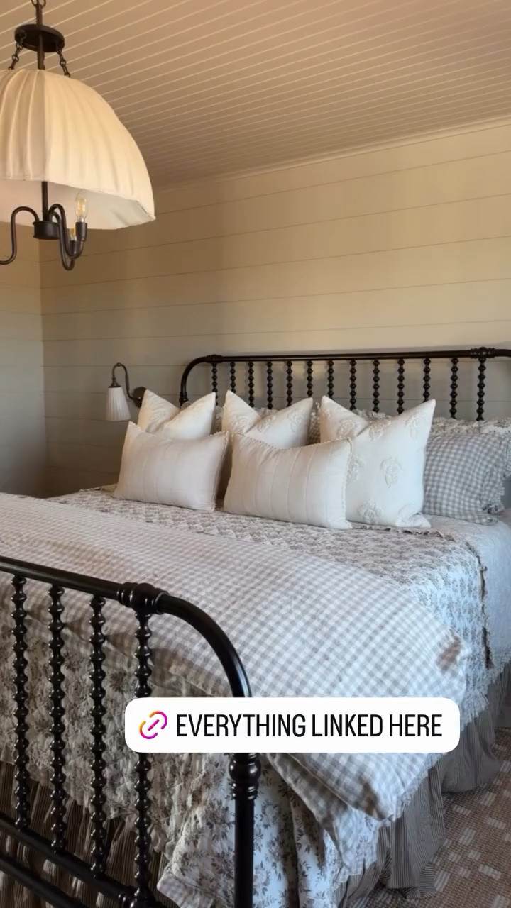 Giving the guest room that soft farmhouse feel with simple layers, cozy bedding, and those classic home details that make everything feel extra welcoming.🤎

farmhouse guest room
cozy home decor
neutral bedroom
guest room ideas
cottage style
layered bedding
warm neutral decor

#LTKSeasonal #LTKHome