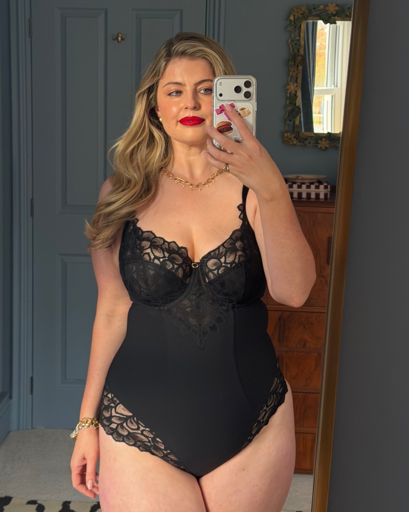 THE most perfect body. Optimal for when you want a bit of hold but also not your undie or bra lines showing

#LTKcurves #LTKmidsize #LTKpartywear
