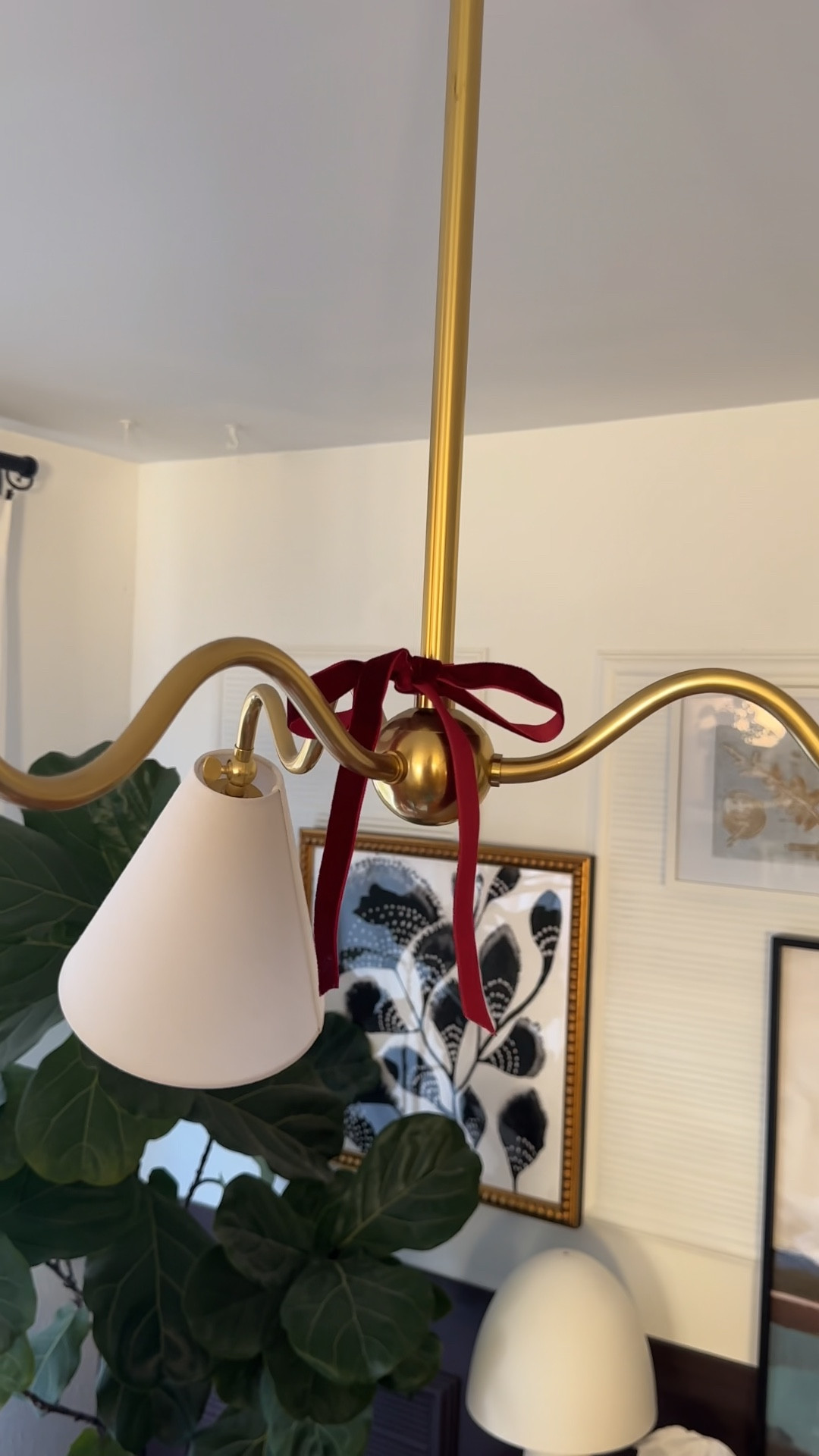 Velvet ribbon era 🎀♥️

#LTKHome #LTKWatchNow #LTKHoliday