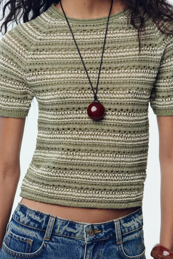 STRIPED TEXTURED KNIT SHORT SLEEVE TOP | Zara US