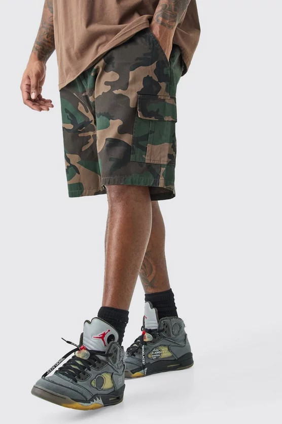 Plus Fixed Waist Camo Twill Cargo Short | boohooMAN (US & Canada)