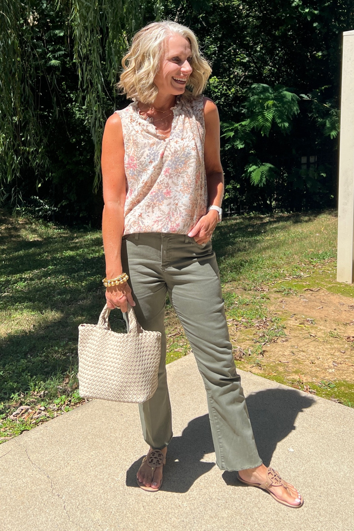 Loving this late summer look. The temps are so good today I’m extra happy.
Wearing XSN blouse. Use code. LISA10 jeans are on major sale.

#LTKstyletip #LTKSale #LTKsalealert