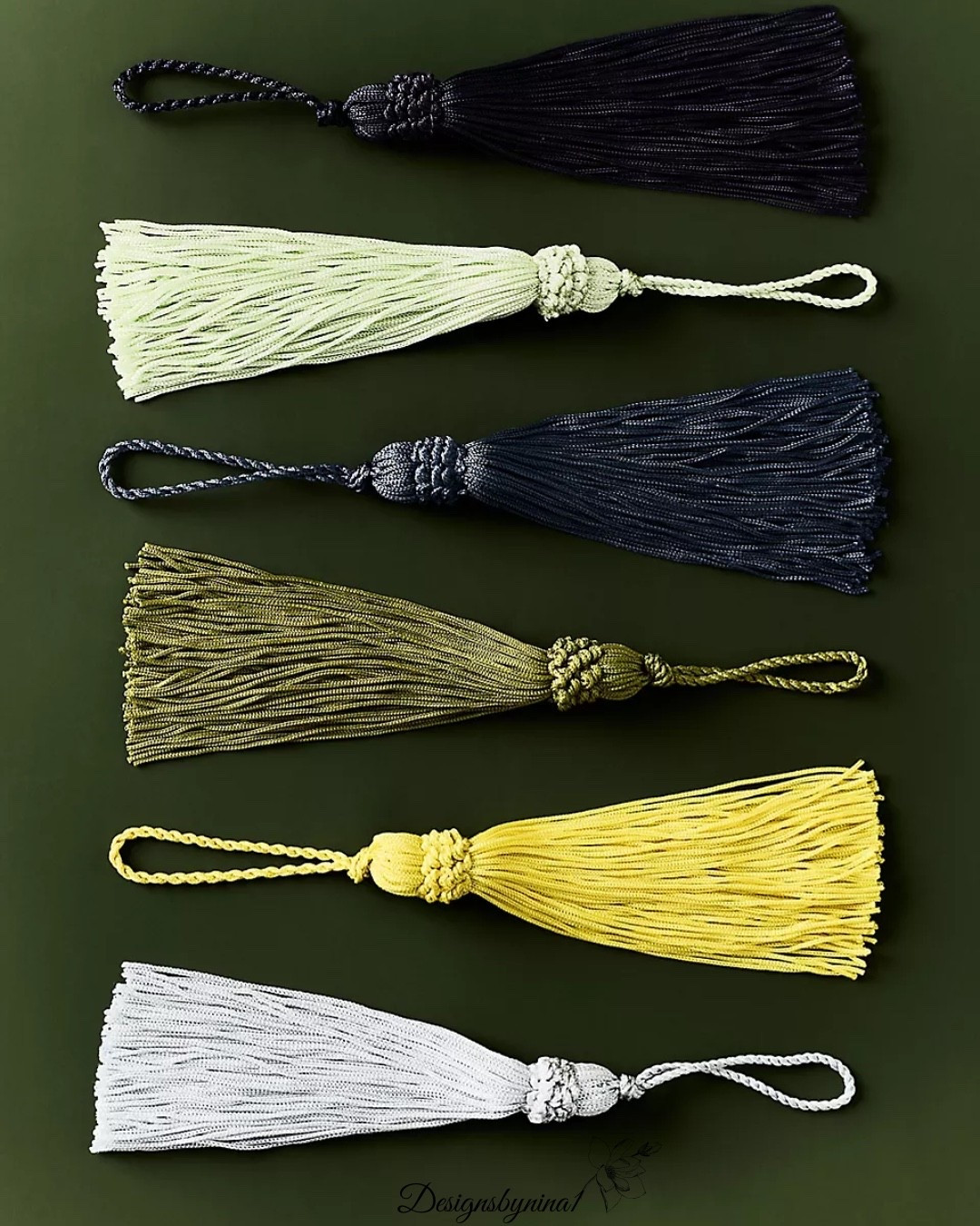 🤩Super fun hanging tassel Christmas ornaments! ✨✨

2026 Christmas Ornaments | Christmas Decor | Southern Christmas Decor

#LTKHome #LTKSeasonal