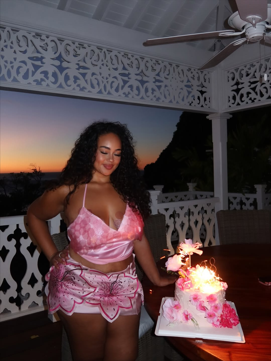   

 #LTKootd #LTKPlusSize #LTKTravel