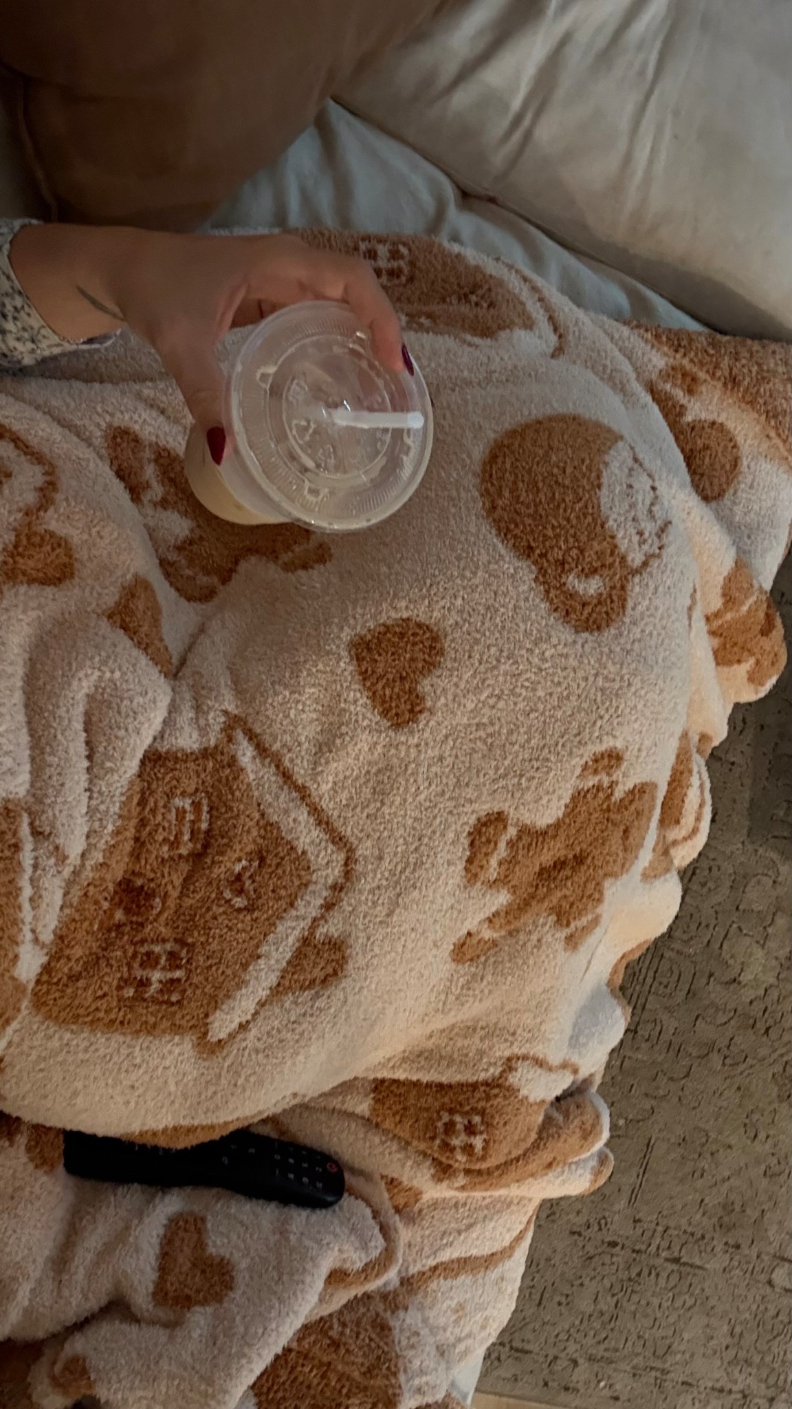 Gingerbread blanket so soft and cozy adding two other holiday styles they sell out quick 

#LTKHome #LTKmomlife