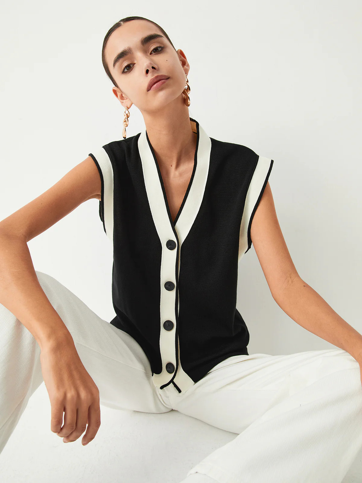 Contrast Trim Sweater Vest | Commense