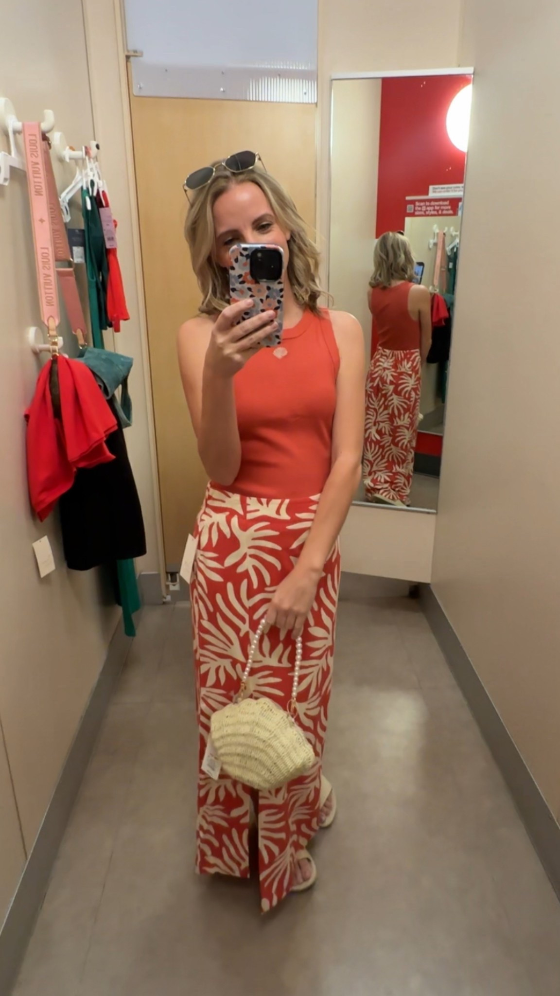 Ohana means family, and family means dressing on theme for the new Lilo & Stitch premiere! This look is giving tropical vibes, island girl energy, and Stitch-approved style. 😍

•	#LiloAndStitch
	•	#DisneyStyle
	•	#DisneyOutfit
	•	#DisneyOOTD
	•	#DisneyFashion
	•	#OhanaVibes
	•	#StitchStyle
	•	#DisneyPremiereLook
	•	#LTKDisney

#LTKStyleTip