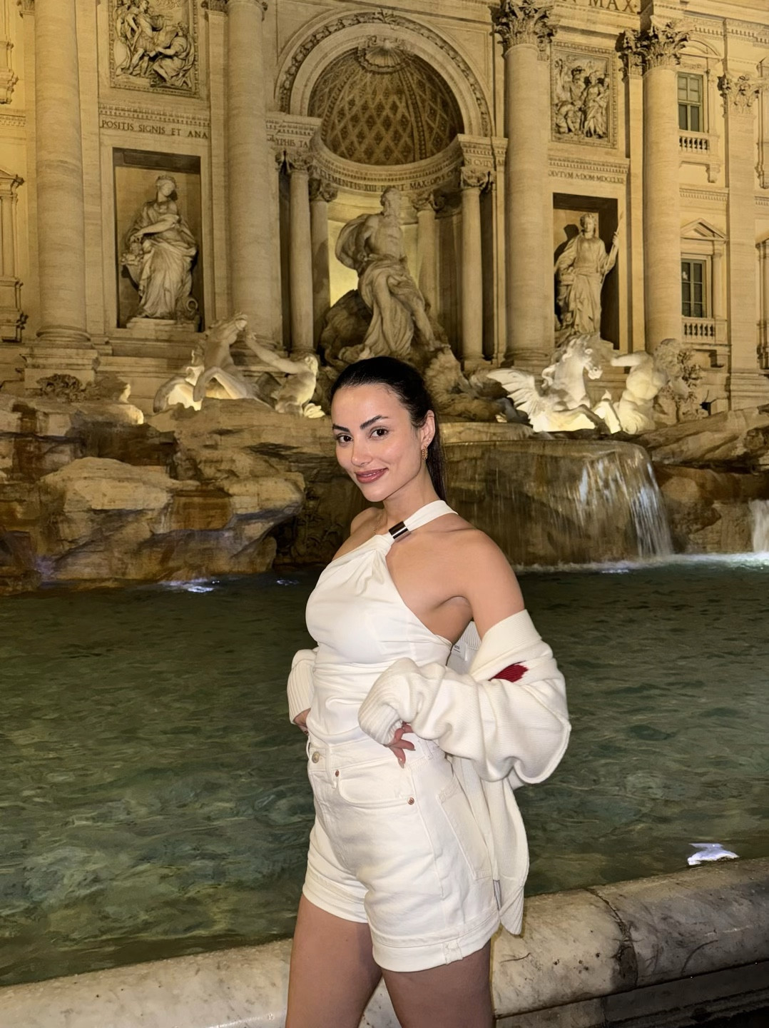 I couldn’t find the exact top but I have linked a very similar top from the same brand. 🫶

White shorts, white top, white cardigan, neutrals, summer basics

#LTKStyleTip