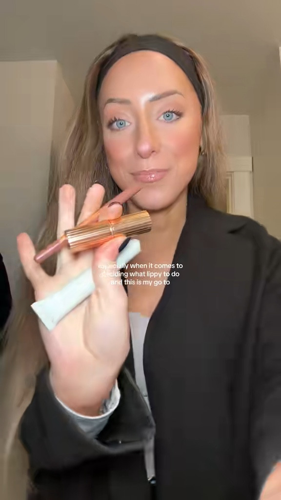 VLOGMAS DAY 9: the best lip combo

#LTKcanada #LTKbeauty #LTKwinter